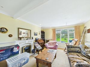 Sitting Room- click for photo gallery